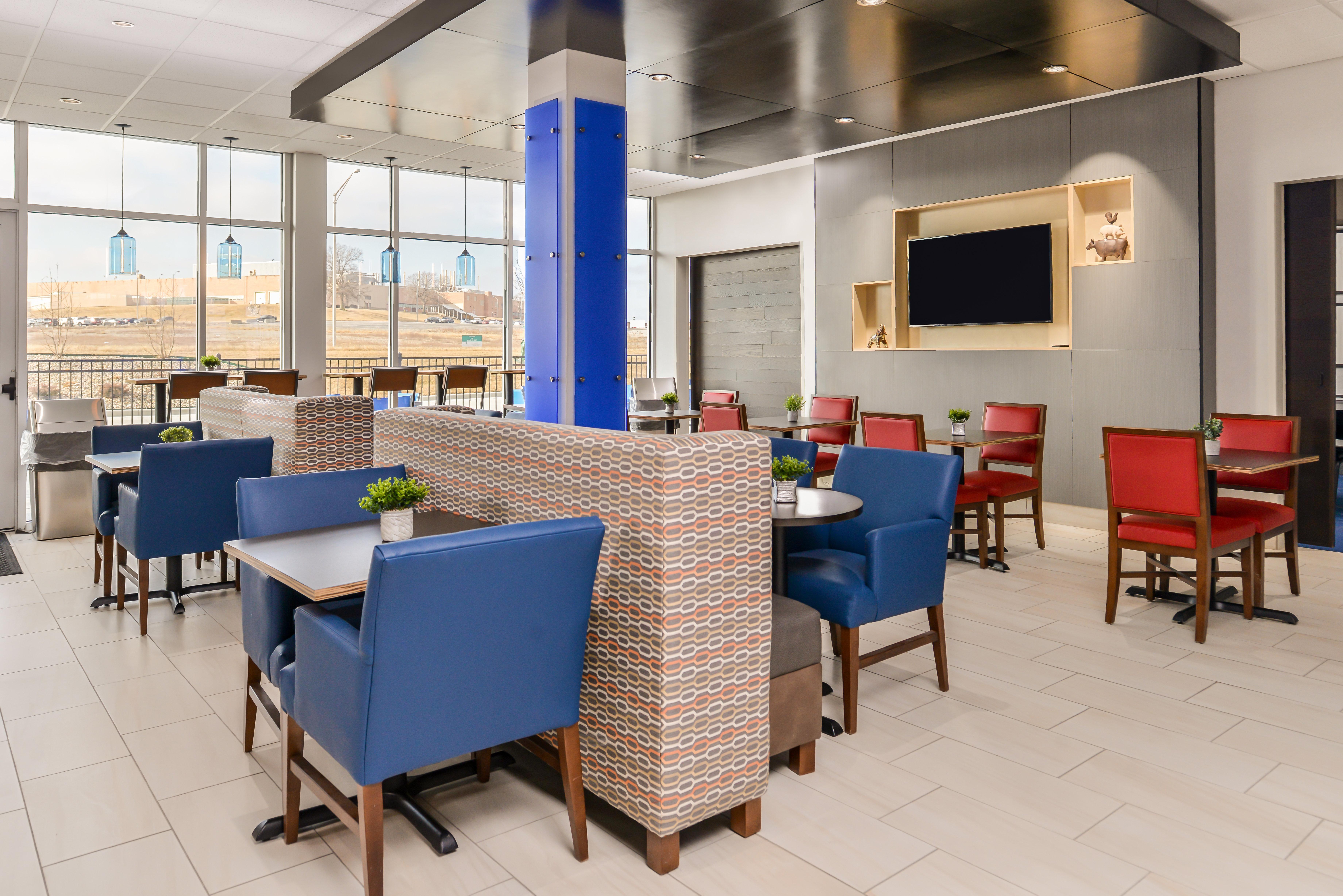 Holiday Inn Express & Suites - Kansas City - Lee'S Summit By Ihg Экстерьер фото